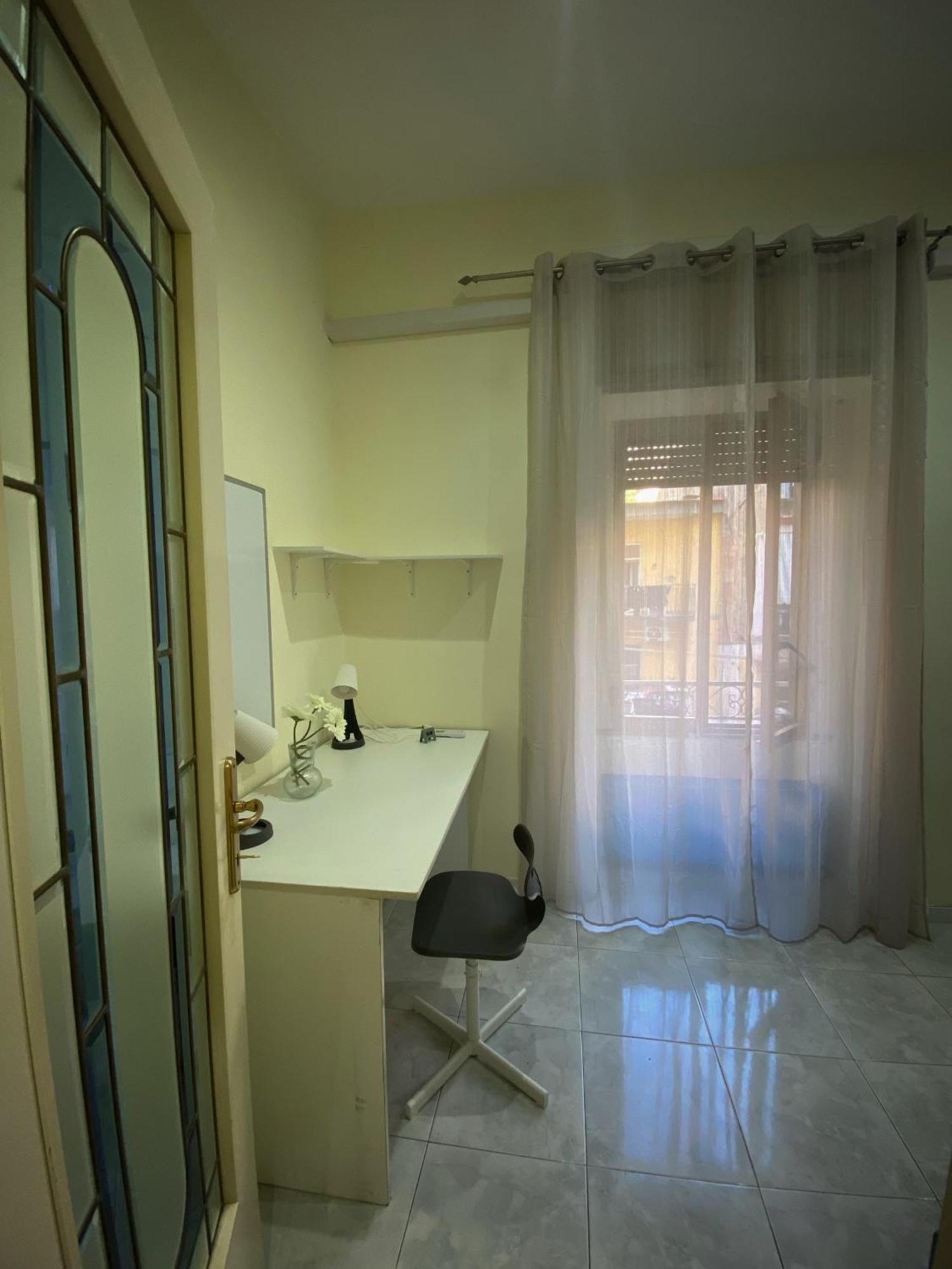 La Casa Al Centro " Vicino Al Centro Storico Di Napoli" Lägenhet Exteriör bild