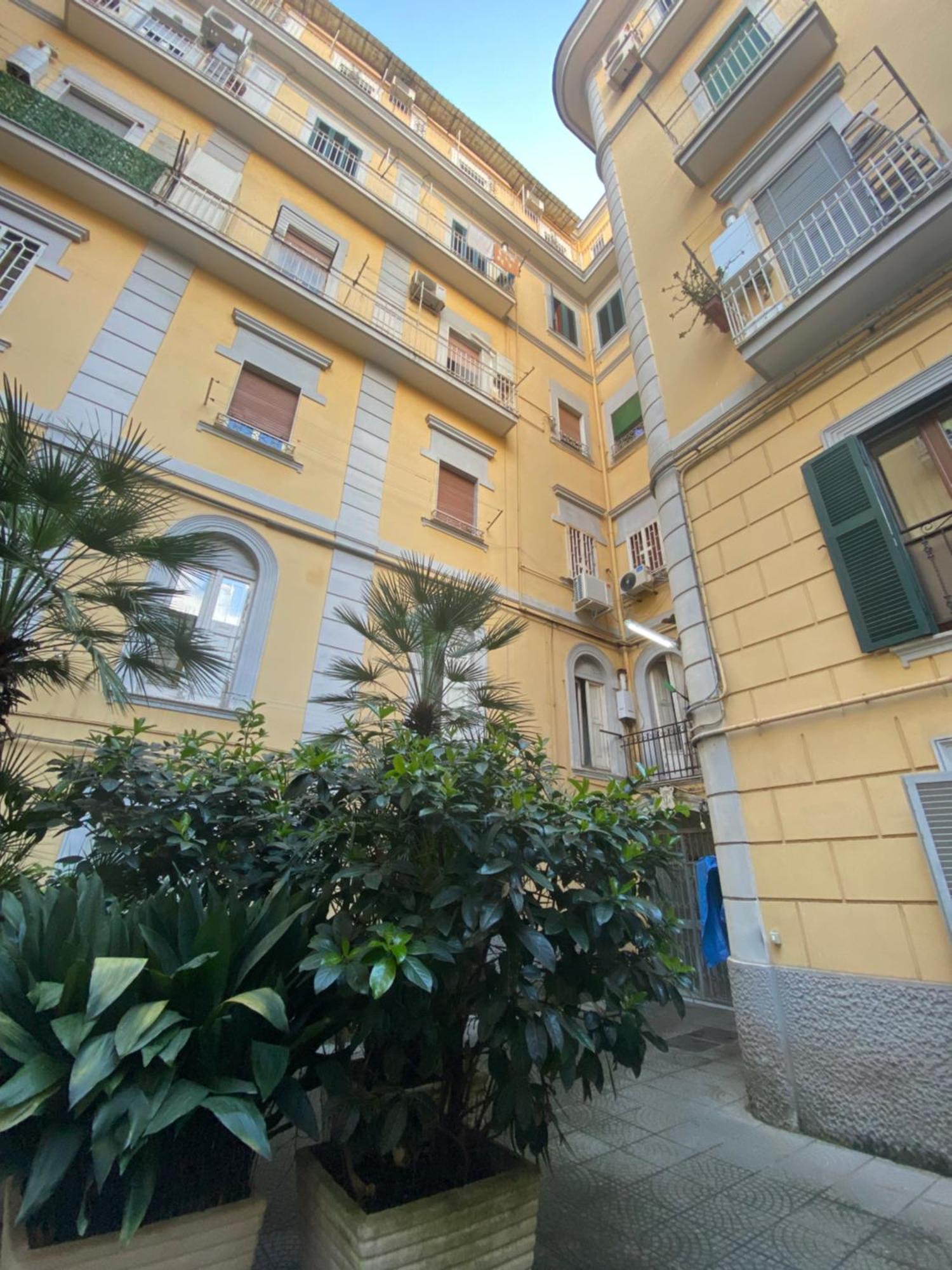 La Casa Al Centro " Vicino Al Centro Storico Di Napoli" Lägenhet Exteriör bild